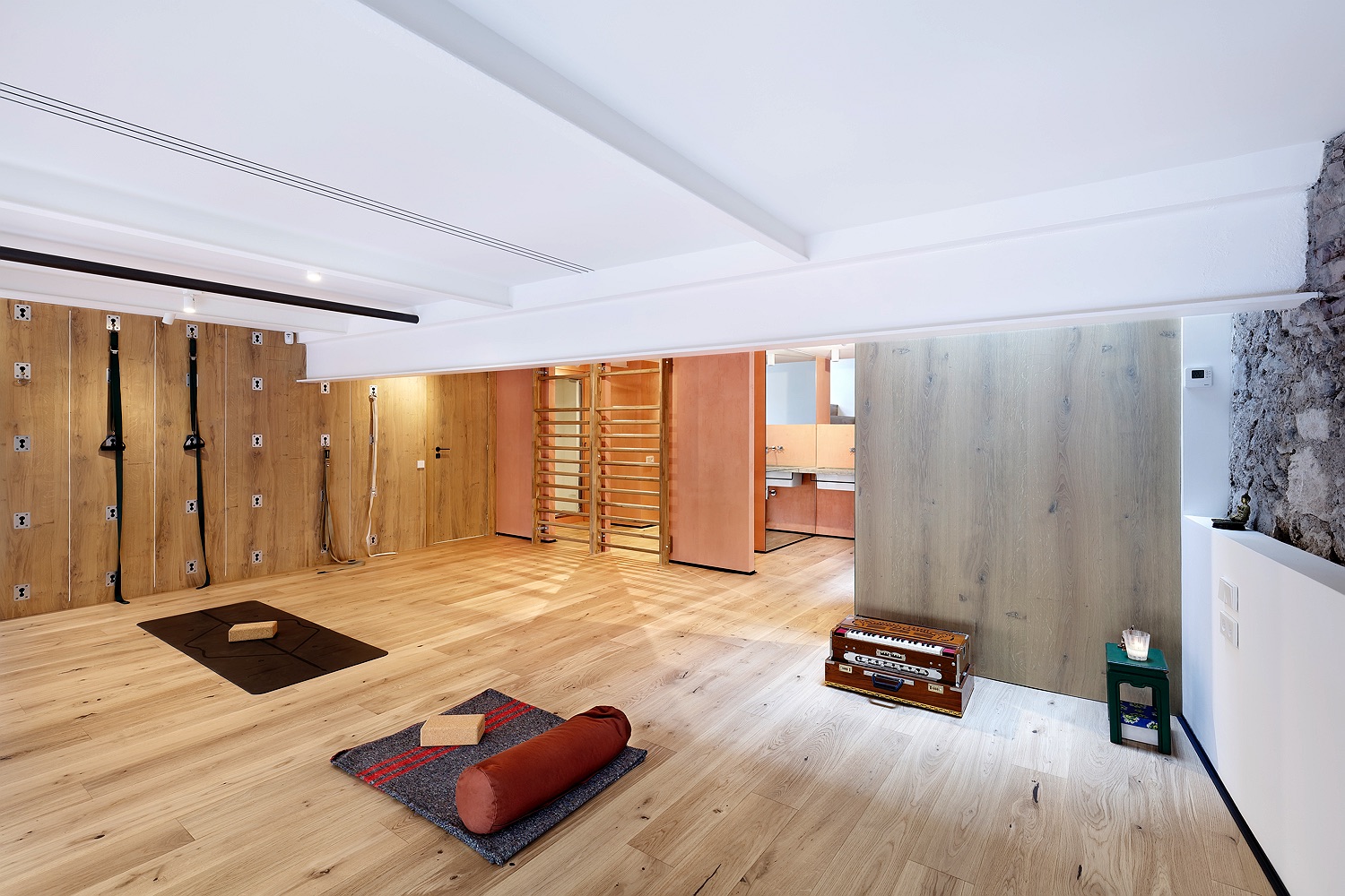 bombi gomez interiorismo y arquitectura proyecto estudio yoga yoga studio 03